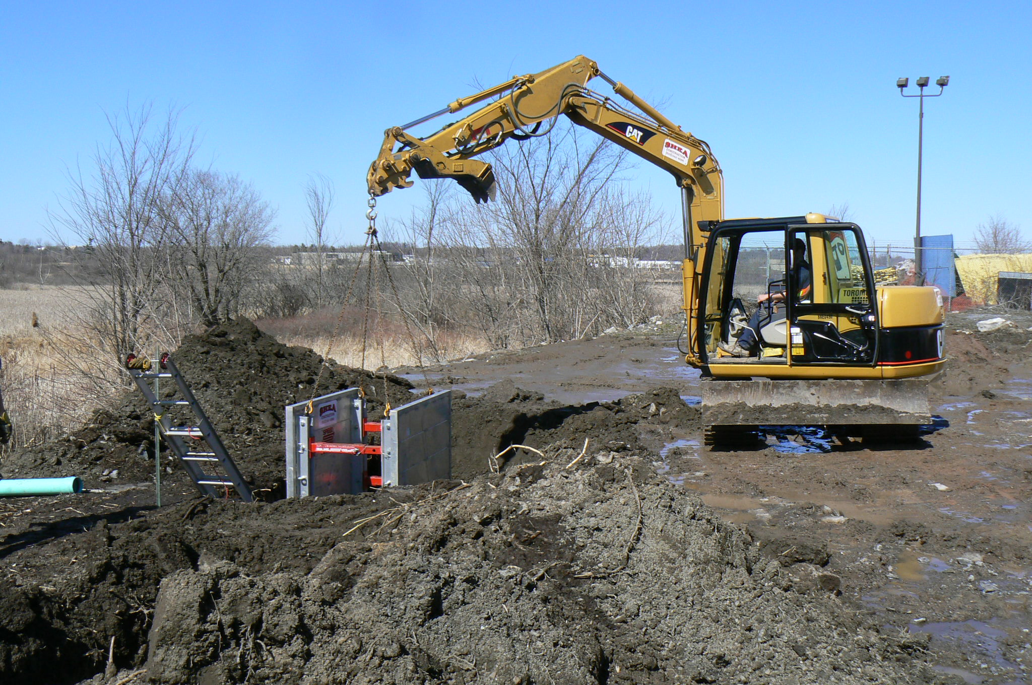 Russian Version: Безопасность при прокладке траншей